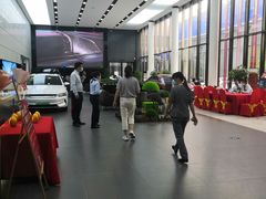 -上海华裕比亚迪4S店