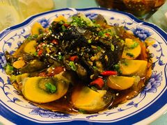 烧椒小皮蛋-巴人汇三篇小龙虾江湖菜(李家沱店)