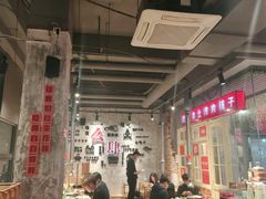 大堂-么肆烤肉·中式自助·烤肉大排档(街道口季佳PAI店)