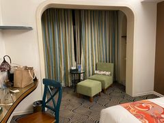 -泸州泸舍酒店(江阳区水井沟步行街店)