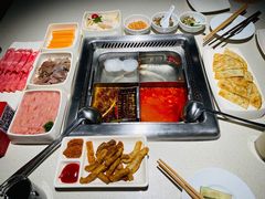 -海底捞火锅鲜切牛肉主题店(长寿路店)