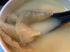 -鲜入围煮花胶鸡海鲜火锅