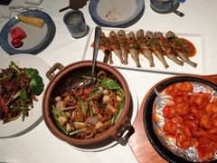 -八府香鸭·啫啫煲(华山路店)