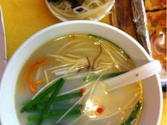 过桥米线-蝴蝶泉宾馆-中餐厅