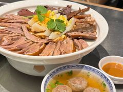 招牌卤狮头鹅七拼-潮界(虹桥新天地店)