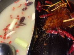 鸳鸯老火锅-山城辣妹子(定福庄店)