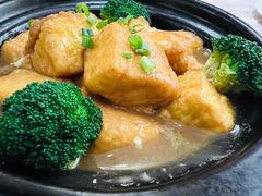 自制鲍汁豆腐煲-李记潮汕砂锅粥(营福路店)