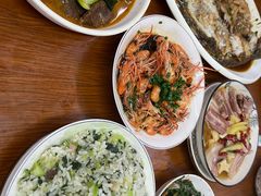 -胡子饮食店