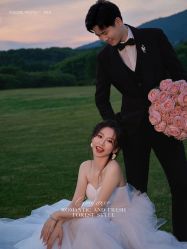 -雪中彩影婚纱摄影·微光艺术中心