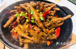 Country-style Braised Chicken Feet with Yellow Beans