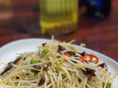 酸辣豆芽-三宽猪蹄(咸阳店)