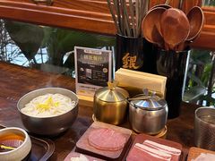 -银米·云南传统过桥米线(双廊黑金冠店)