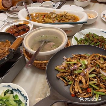 被**骗过来，说大米饭免费吃，纯属扯蛋