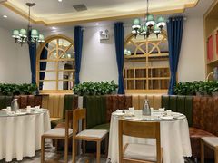 大堂-闫府私房菜(经四路万达店)