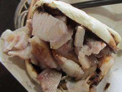 -金卯白肉罩火烧