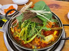 土豆排骨火锅-喇喇排骨火锅·传统韩式脊骨汤(望京西园总店)