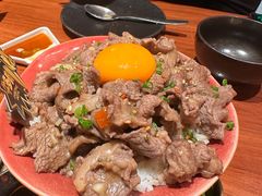 鲜椒蒜香牛肉盖饭-摩打食堂(佳兆业店)