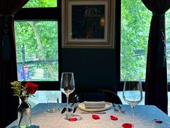 -弦月窗LUNETTE BY AMANDA(复兴路店)