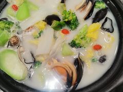 -港丽餐厅(正大店)