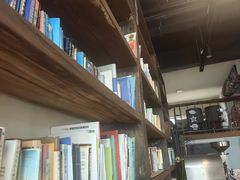 -房角石咖啡与书(吉大南校店)