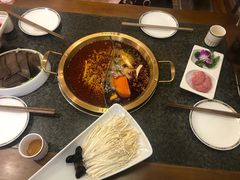 -小天鹅火锅·一线江景洪鼎旗舰店(洪崖洞店)