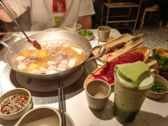 -左庭右院鲜牛肉火锅(金山万达店)