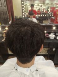 -东方先生国潮男士理发馆