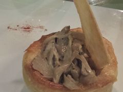 奶油蘑菇配酥皮壳-火车头法国西餐厅