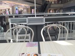 靠窗位-满记甜品(无锡八佰伴店)