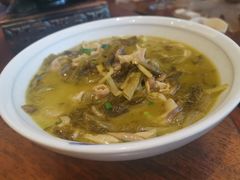 -琥珀老六龙虾(四里河店)