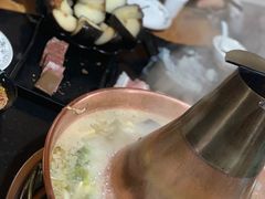 -果松木炭酸菜铜火锅·外婆参鸡汤