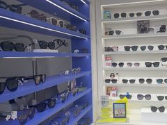 -美式眼镜·授权蔡司.依视路.尼康.豪雅.明月(南翔印象城店)