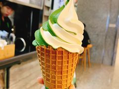 抹茶牛乳霜淇淋-辻利茶舖TSUJIRI(万象天地店)