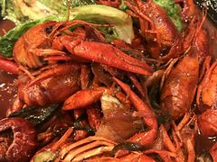 -虾弄弄海派小龙虾·牛羊蝎子火锅