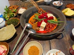 -四小区火锅·巷子里的重庆火锅(花照壁店)