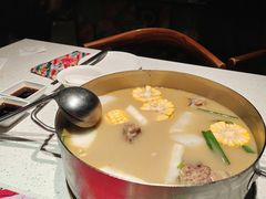 -肥仔文澳门猪骨煲(南京西路店)