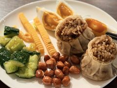 -深圳龙华大浪商业中心亚朵X酒店