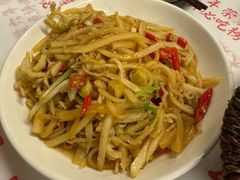 -堂瓦里·33年传统赣菜(第一街区店)