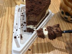 -THE ALLEY 鹿角巷(合生汇店)