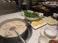 -三人行骨头王火锅(长寿店)