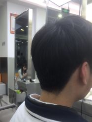 -首脑美发沙龙