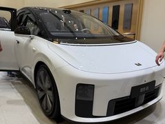 -理想汽车(世纪汇店)