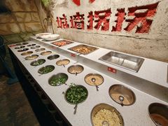 -城墙拐拐火锅(三峡广场黑金冠店)