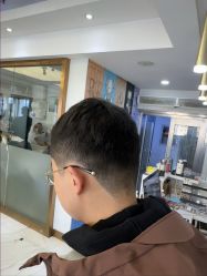 -镁连社·美联社