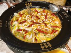 老坛酸菜鲈鱼-渔语鱼新川菜Bistro(万象天地店)