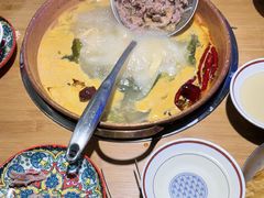 -洱火云南酸菜牛肉火锅(石景山当代商城店)