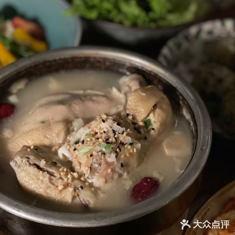 西安最高级的韩餐！溶洞风韩料氛围感jue了