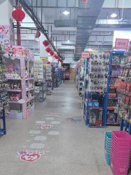 -逝水玩具折扣店