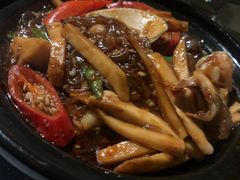 -穹六人间 people 6(岳阳路店)