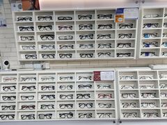 -诺柯视眼镜-蔡司依视路官方工厂店(淞南一店)